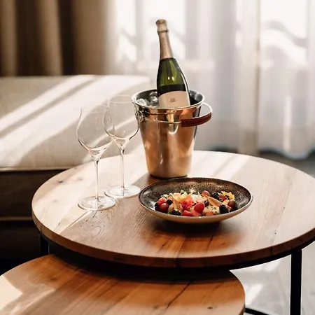 Johann Hotel 4*
