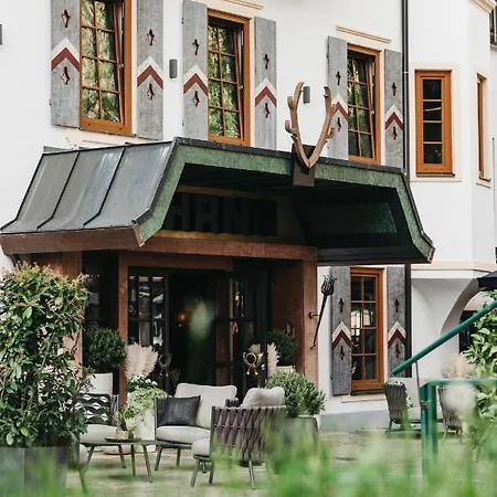 Johann Hotel