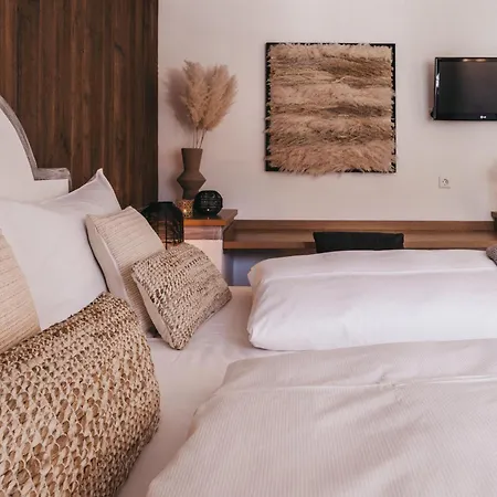 Johann Otel 4*