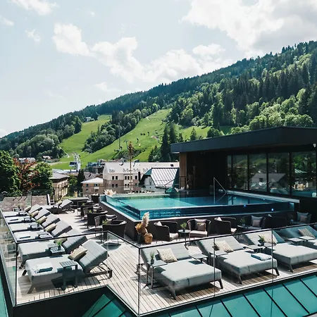 Johann 4* Schladming