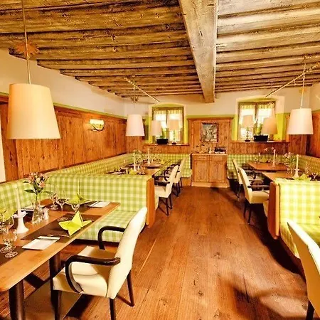Johann Hotel 4*